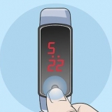 Defina a hora em um relógio digital com apenas um botão