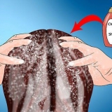 Pintar o cabelo escuro de loiro