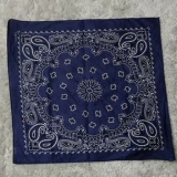 Amarrando uma bandana