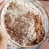 Fazendo um bolo de chocolate