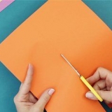 Fazendo um colar de boneca de papel