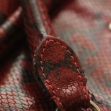 Reconhecendo uma bolsa prada falsa