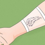 Preparando uma nova tatuagem
