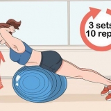 Usando uma bola de exercício para dor lombar