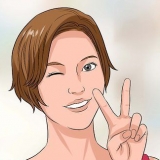 Usando um corte de cabelo pixie