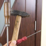 Removendo um pino de dobradiça