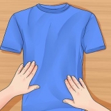 Costurando uma camiseta