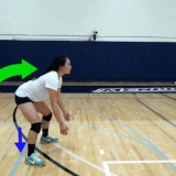 Pegando uma bola de vôlei