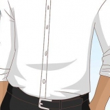 Ficar bem em um uniforme escolar sem quebrar as regras