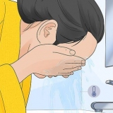 Certifique-se de que seus olhos não doem depois de nadar