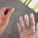 Remova a tintura de cabelo da sua pele