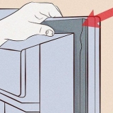 Substituindo a vedação da porta de uma geladeira