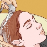 Cortar o cabelo de uma menina