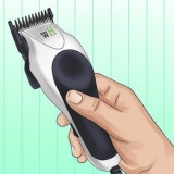 Aparar o cabelo de suas pernas