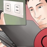 Limpando a tela do seu laptop com produtos domésticos
