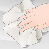 Remova manchas de tinta de poliéster