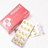 Trate seu rosto com óleo de vitamina e