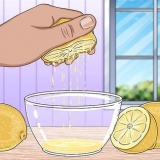 Pinte o cabelo com suco de limão