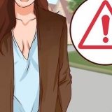 Vestindo roupas sem sutiã