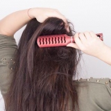 Evitando emaranhados no cabelo
