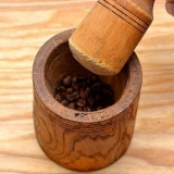 Moer grãos de café sem moedor