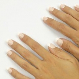 Cortar unhas artificiais