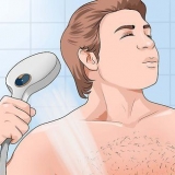 Depilar os pelos do corpo (homens)