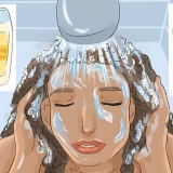 Dê ao cabelo natural um tratamento de prensa de seda