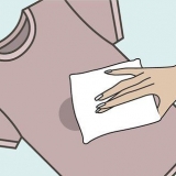 Tirar manchas de óleo das roupas