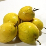 Fazendo suco de maracujá