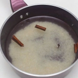 Fazendo água de arroz