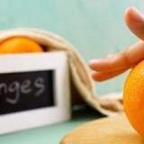 Fazendo suco de laranja