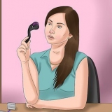 Usando um dispositivo de microagulhamento em casa
