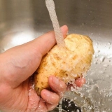 Cozinhar inhame no fogão
