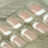 Faça as unhas artificiais durarem mais