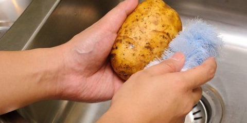 Cozinhar batatas na panela de pressão
