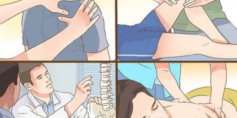 Aplicando acupressão para dor nas costas