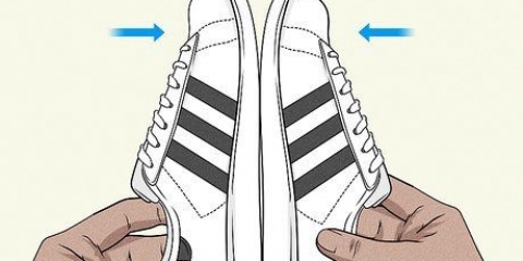 Limpando sapatos adidas