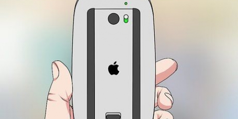 Substituindo as baterias em um apple magic mouse