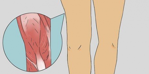 Massageando as pernas