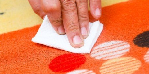 Remova manchas de sangue do tapete