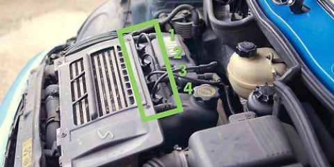 Substituindo as velas de ignição em um carro