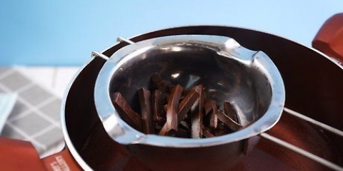 Fazendo cachos de chocolate