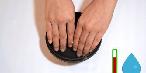 Deixe a pele ao redor das unhas saudável