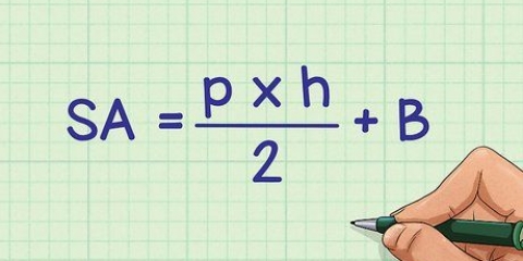 Determinando a área de uma pirâmide