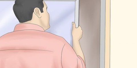Substituindo os roletes em uma porta de vidro deslizante