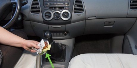Limpando o tapete do seu carro