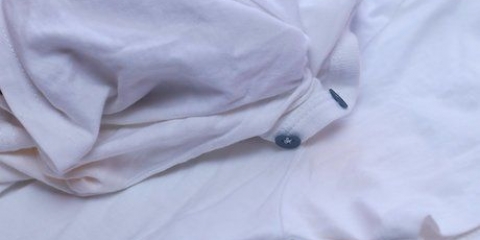 Como tirar manchas de desodorante da roupa