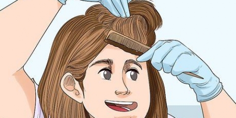 Tingindo cabelo tingido de escuro