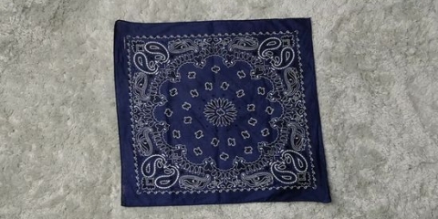 Amarrando uma bandana